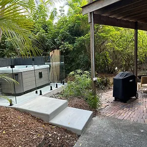 4* Aparthotel Hunchy Hideaway
